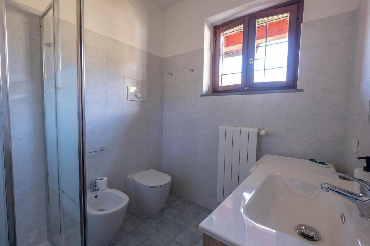Happy Guest Apartments - Lake View And Pool Riva di Solto Eksteriør bilde