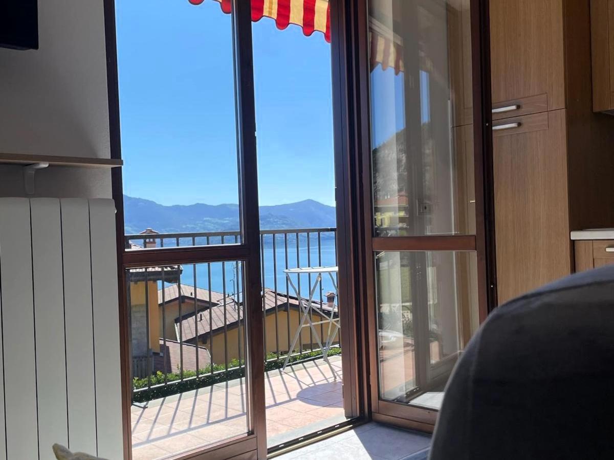 Happy Guest Apartments - Lake View And Pool Riva di Solto Eksteriør bilde